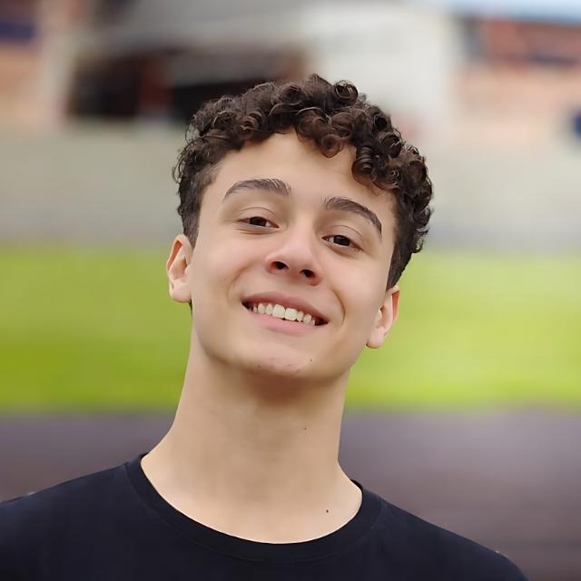Retrato de Tiago Elias